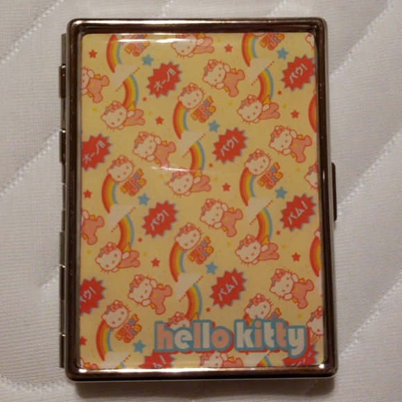 Hello Kitty Mirror and Money Holder - Picture 3 of 5